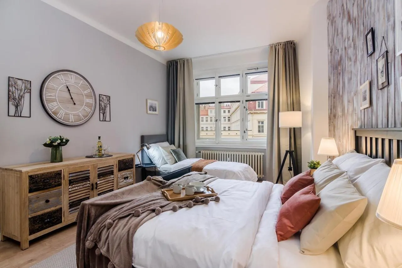 Apt In Prague Charles Bridge 1Km By Michal&Friends Czechy