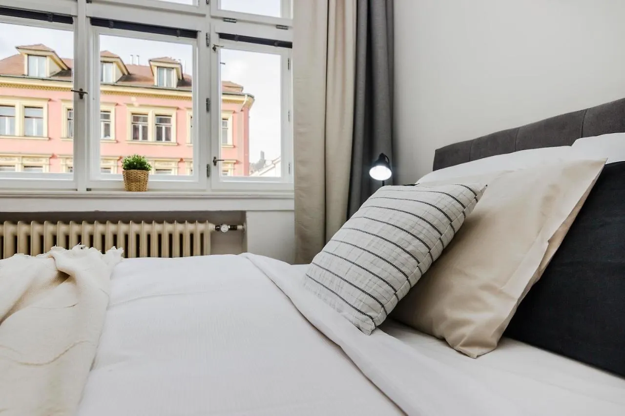 Apt In Prague Charles Bridge 1Km By Michal&Friends