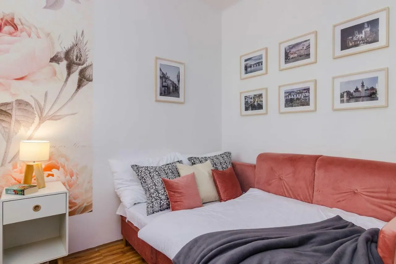 Apt In Prague Charles Bridge 1Km By Michal&Friends 公寓